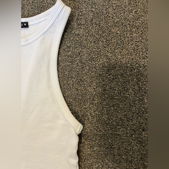 Bundle of Two Zara Tanks - Picture 9 of 10